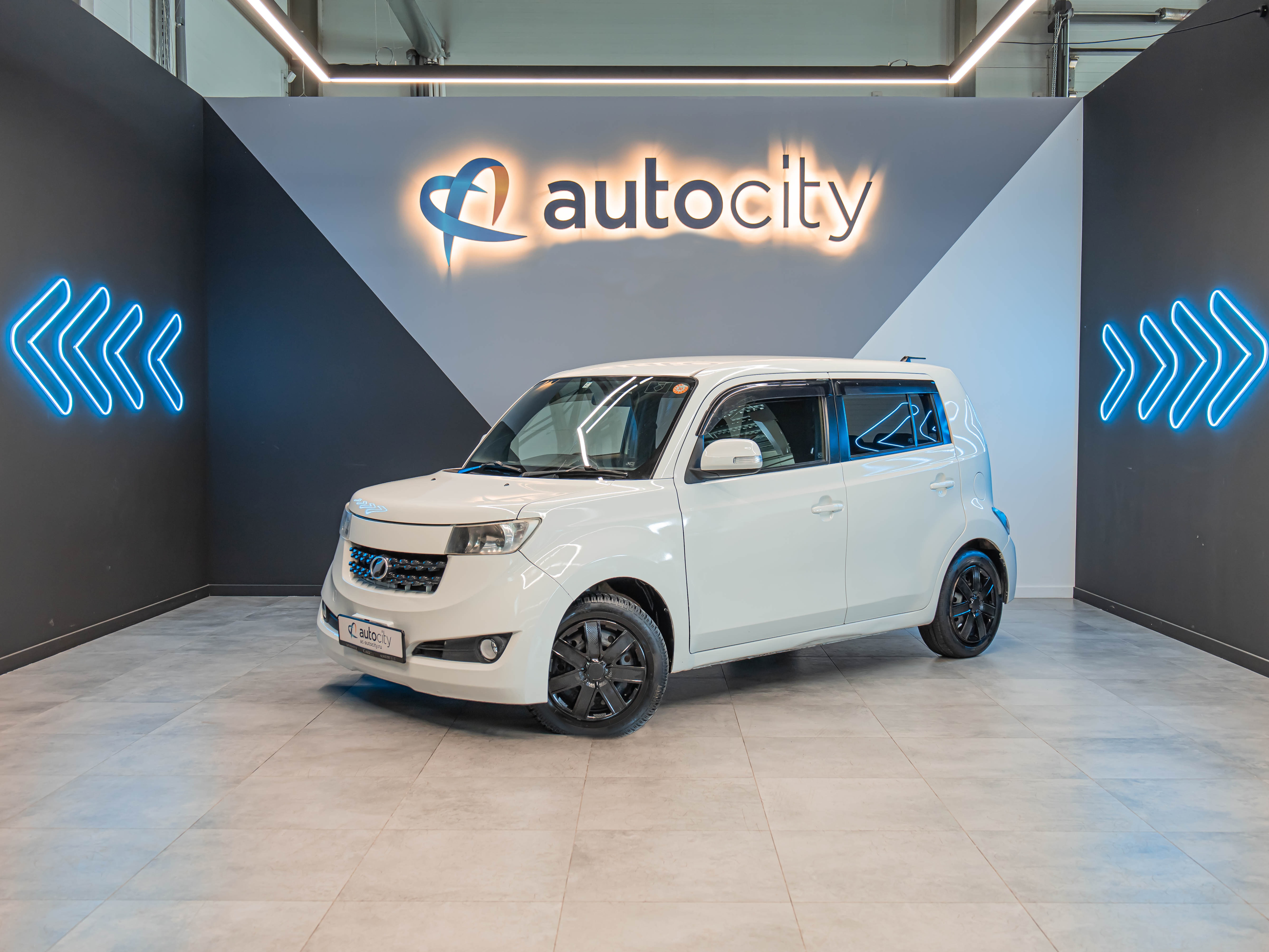 Авто Toyota bB 2015 с пробегом 156 207 км, Новосибирск