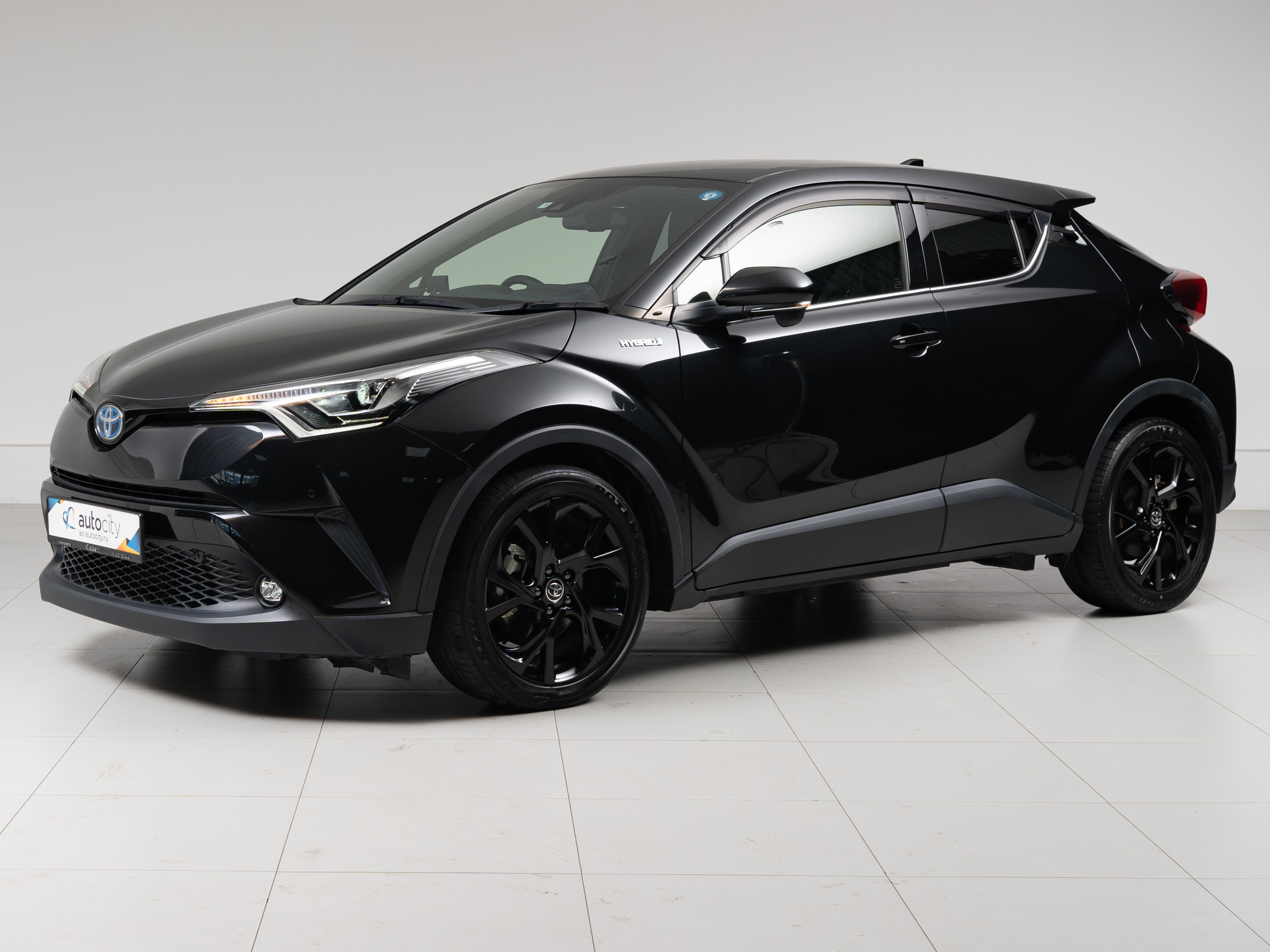 Авто Toyota C_HR 2019 с пробегом 57 000 км, Владивосток