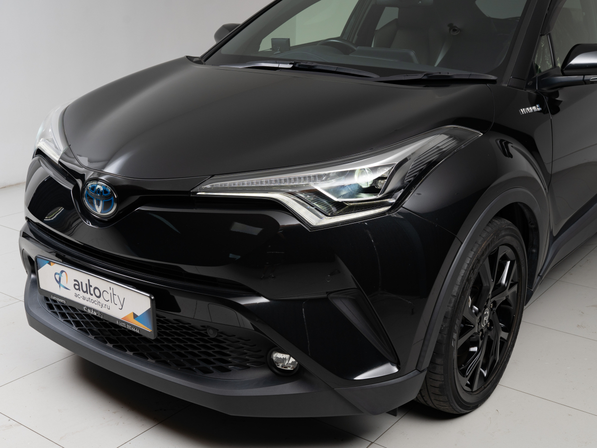 Toyota C_HR 2019, (Чёрный) с пробегом 57 000 км во Владивостоке