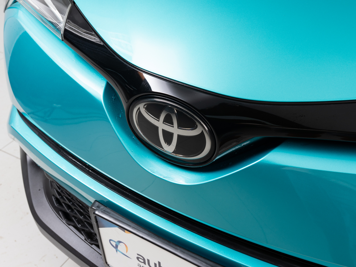 Toyota C_HR 2019, (Зелёный) с пробегом 52 000 км во Владивостоке