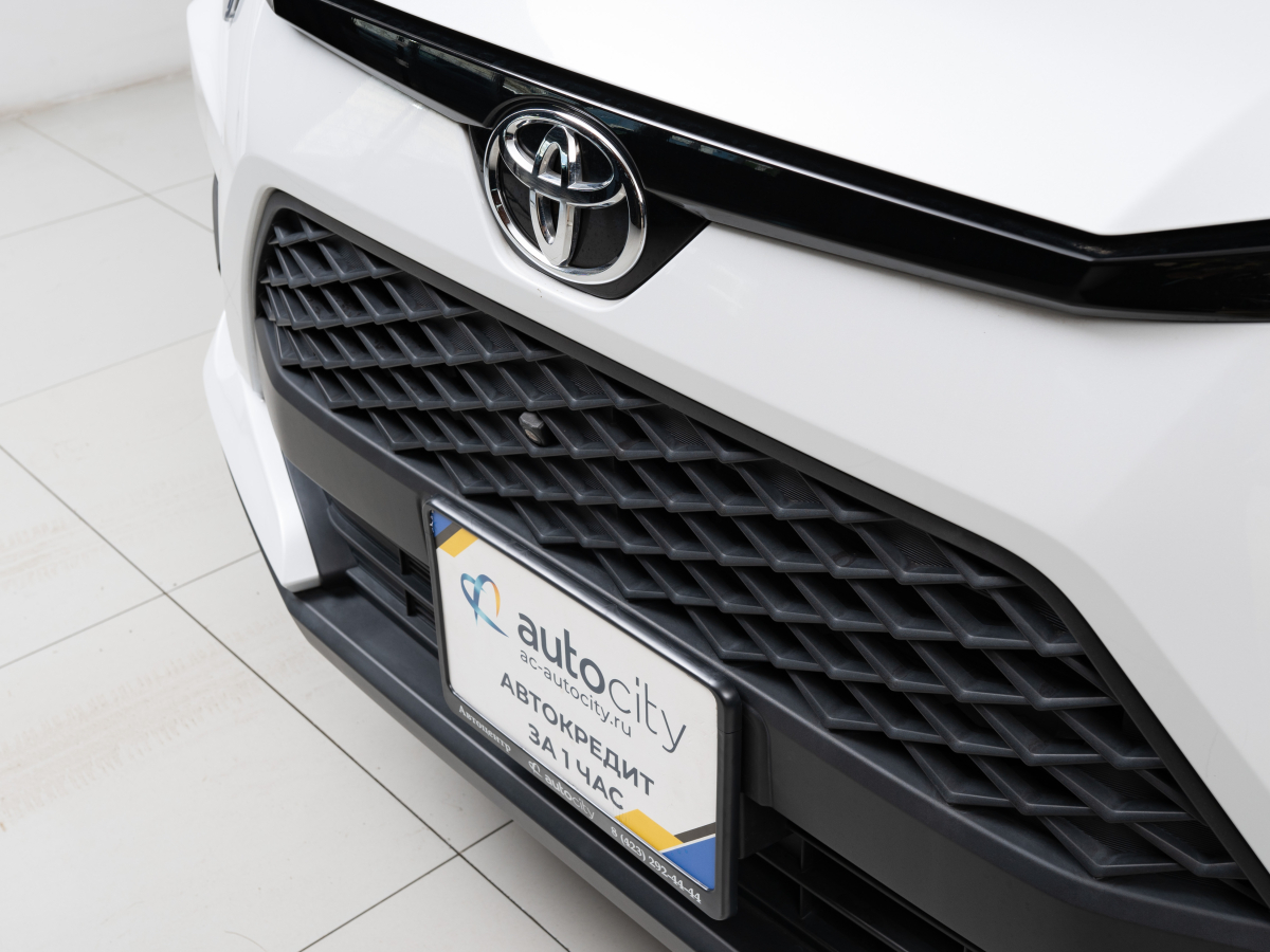 Toyota Raize 2019, (Белый) с пробегом 17 000 км во Владивостоке