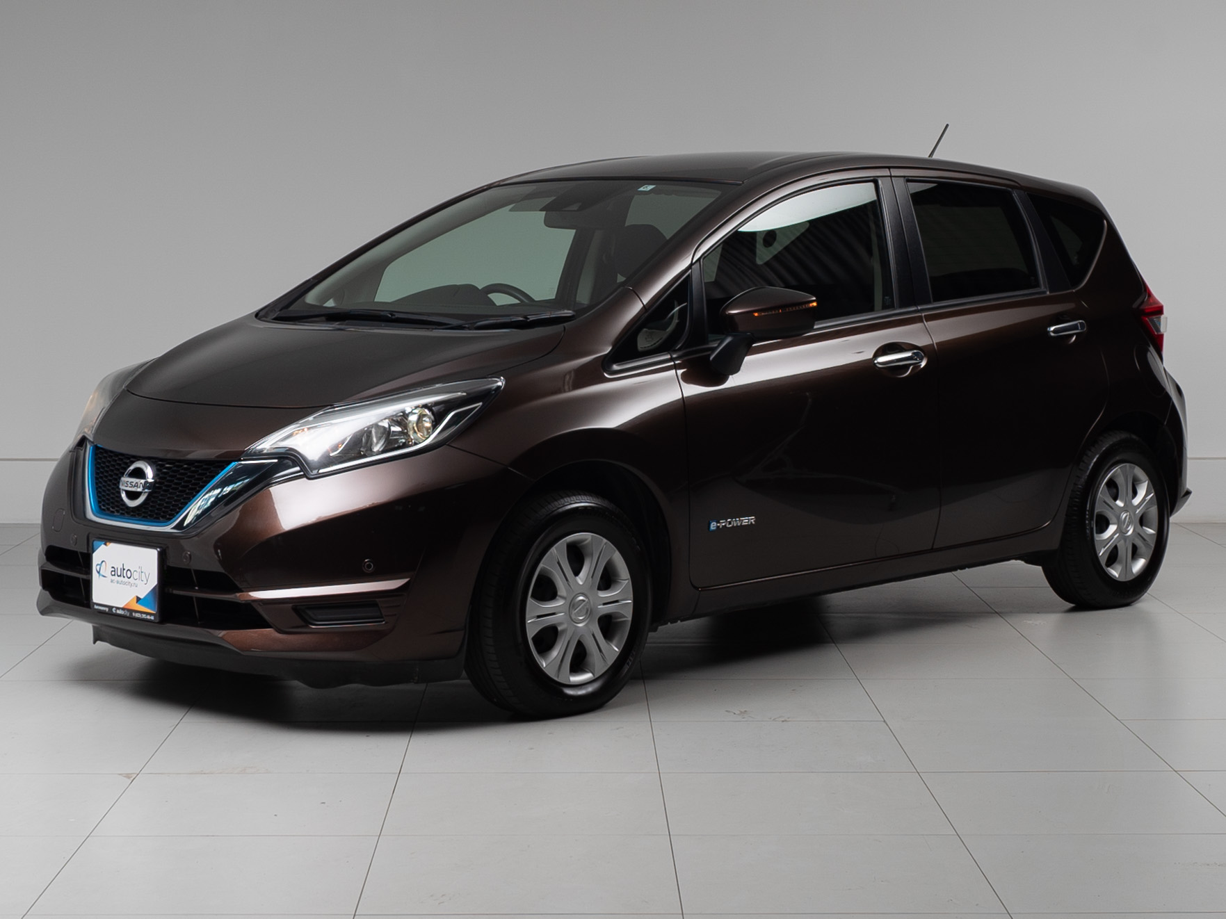 Авто Nissan Note 2019 с пробегом 98 000 км, Владивосток