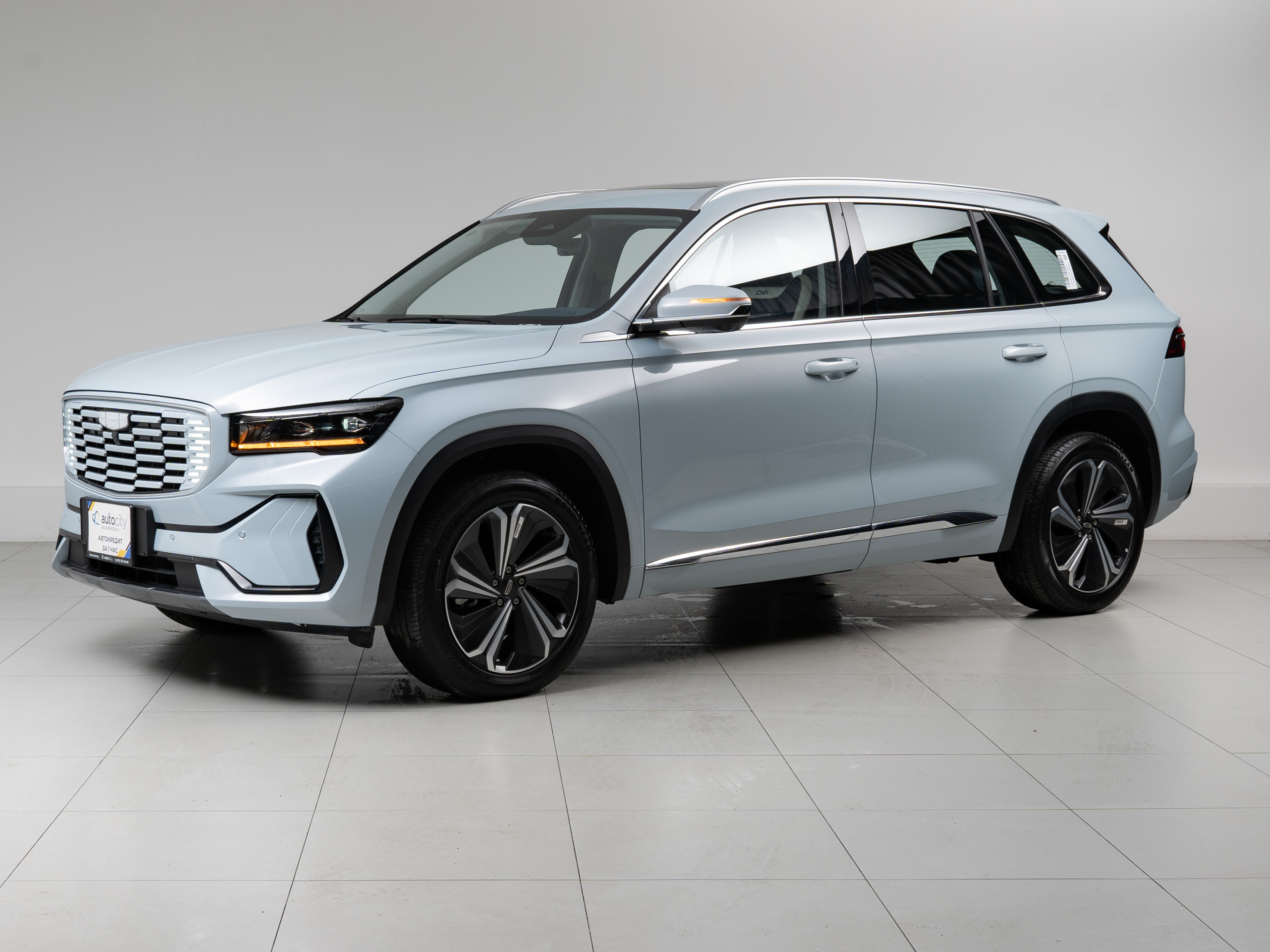 Авто Geely Monjaro 2022 с пробегом 10 000 км, Владивосток