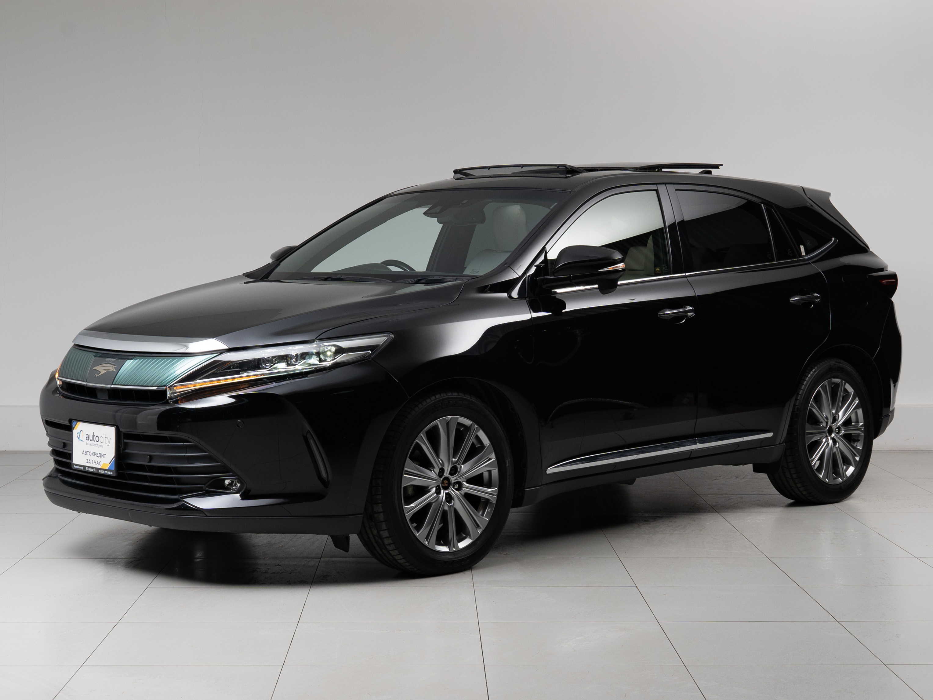 Авто Toyota Harrier 2018 с пробегом 34 700 км, Владивосток