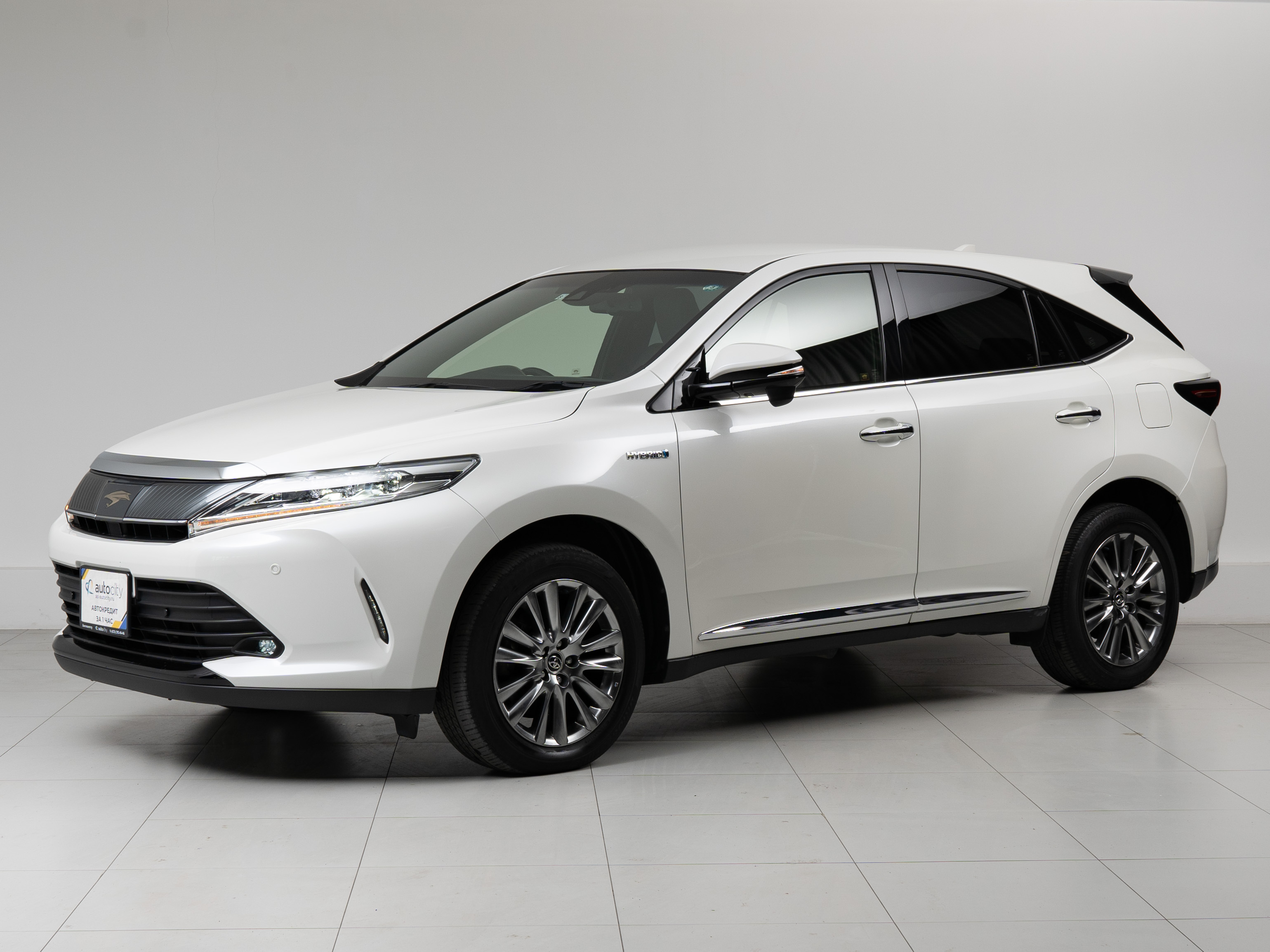 Авто Toyota Harrier 2019 с пробегом 86 600 км, Владивосток
