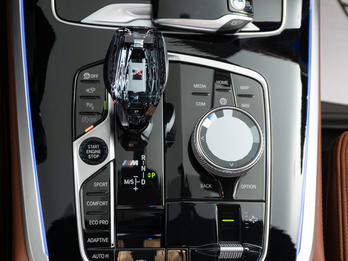BMW X7 2020, (Серый) с пробегом 54 000 км во Владивостоке