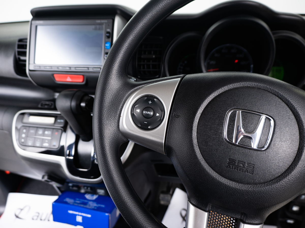 Honda N_BOX 2016, (Коричневый) с пробегом 162 000 км во Владивостоке