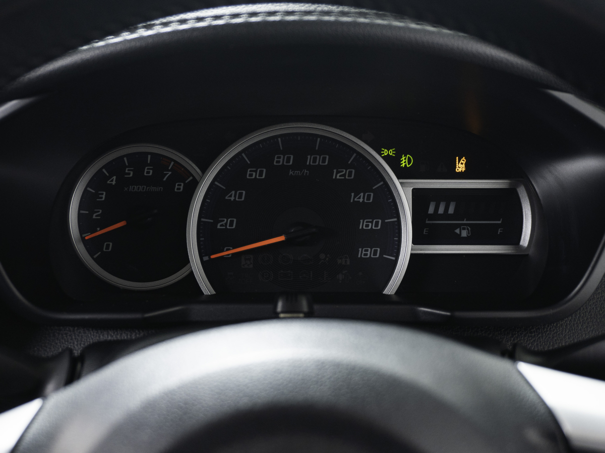 Toyota Roomy 2018, (Черный) с пробегом 245 000 км во Владивостоке