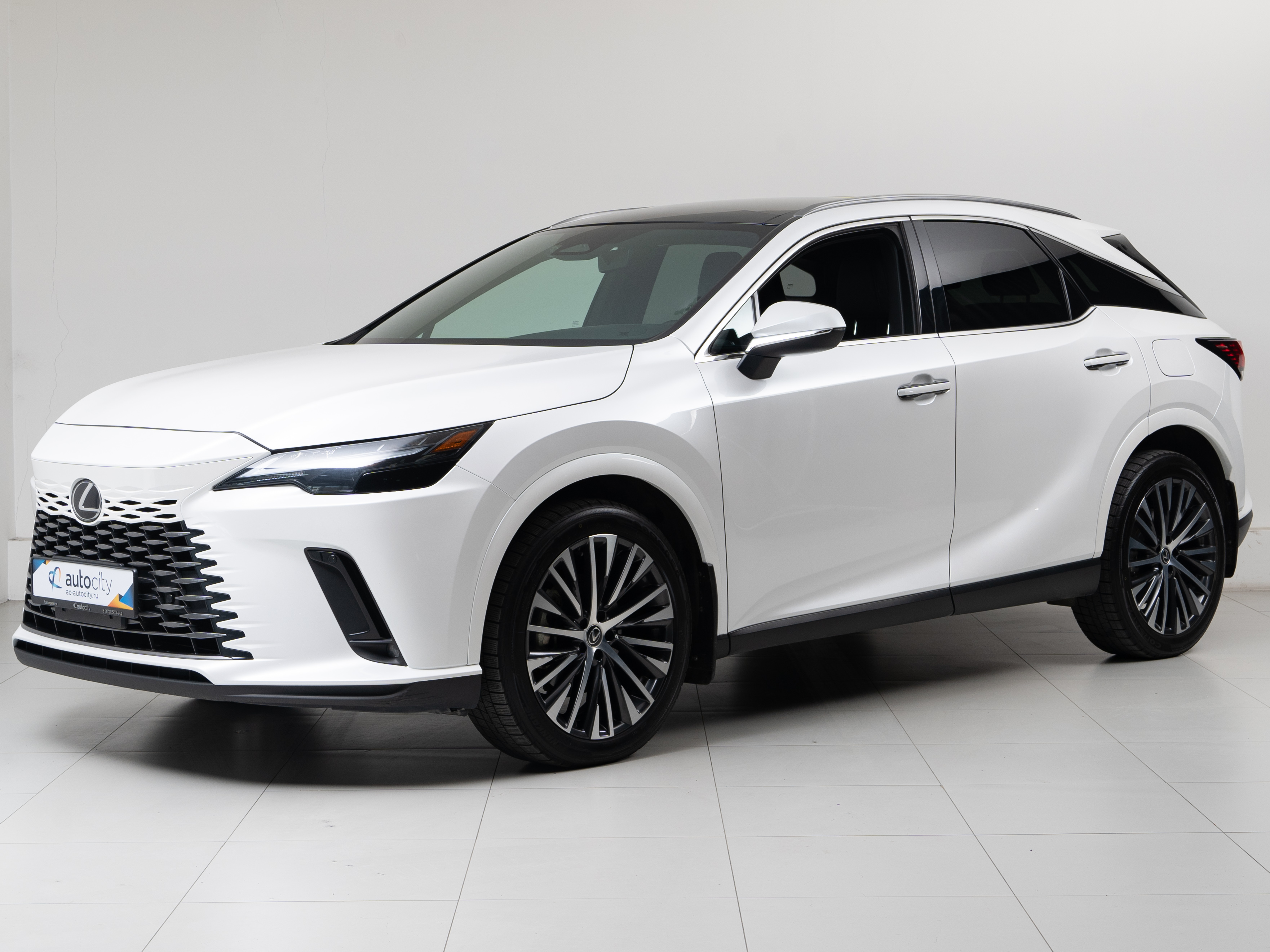 Авто Lexus RX 2023 с пробегом 25 396 км, Владивосток