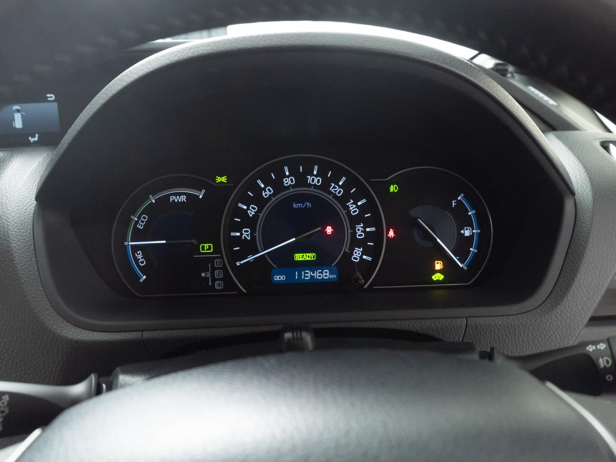 Toyota Noah 2017, (Серый) с пробегом 113 000 км во Владивостоке