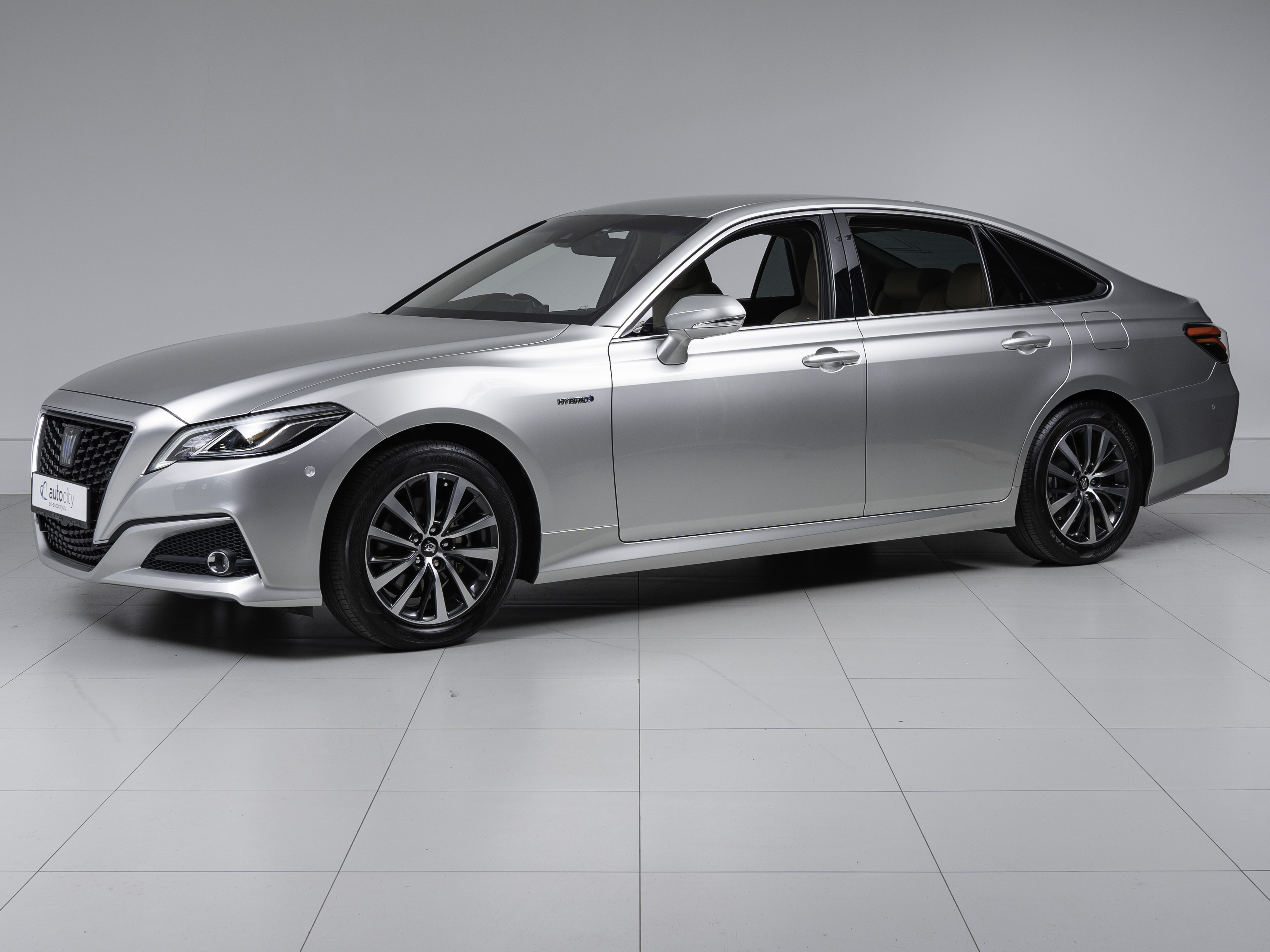 Авто Toyota Crown 2018 с пробегом 40 000 км, Владивосток
